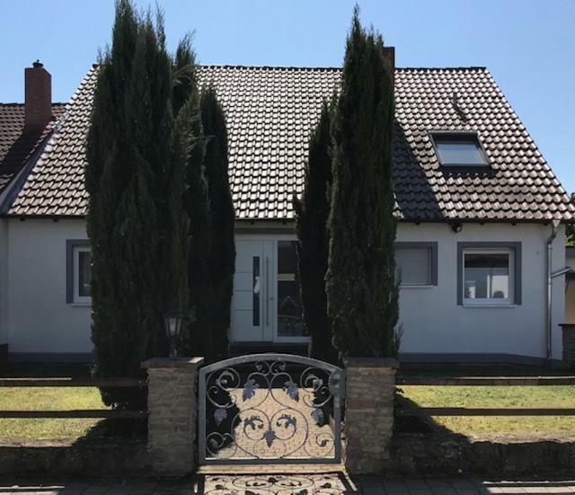 Ferienwohnung Lauer Ellerstadt Exterior photo